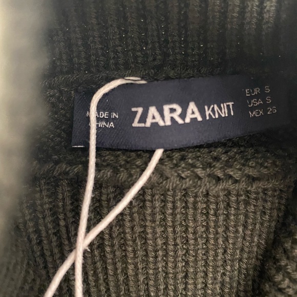 Zara Turtleneck - Picture 3 of 3